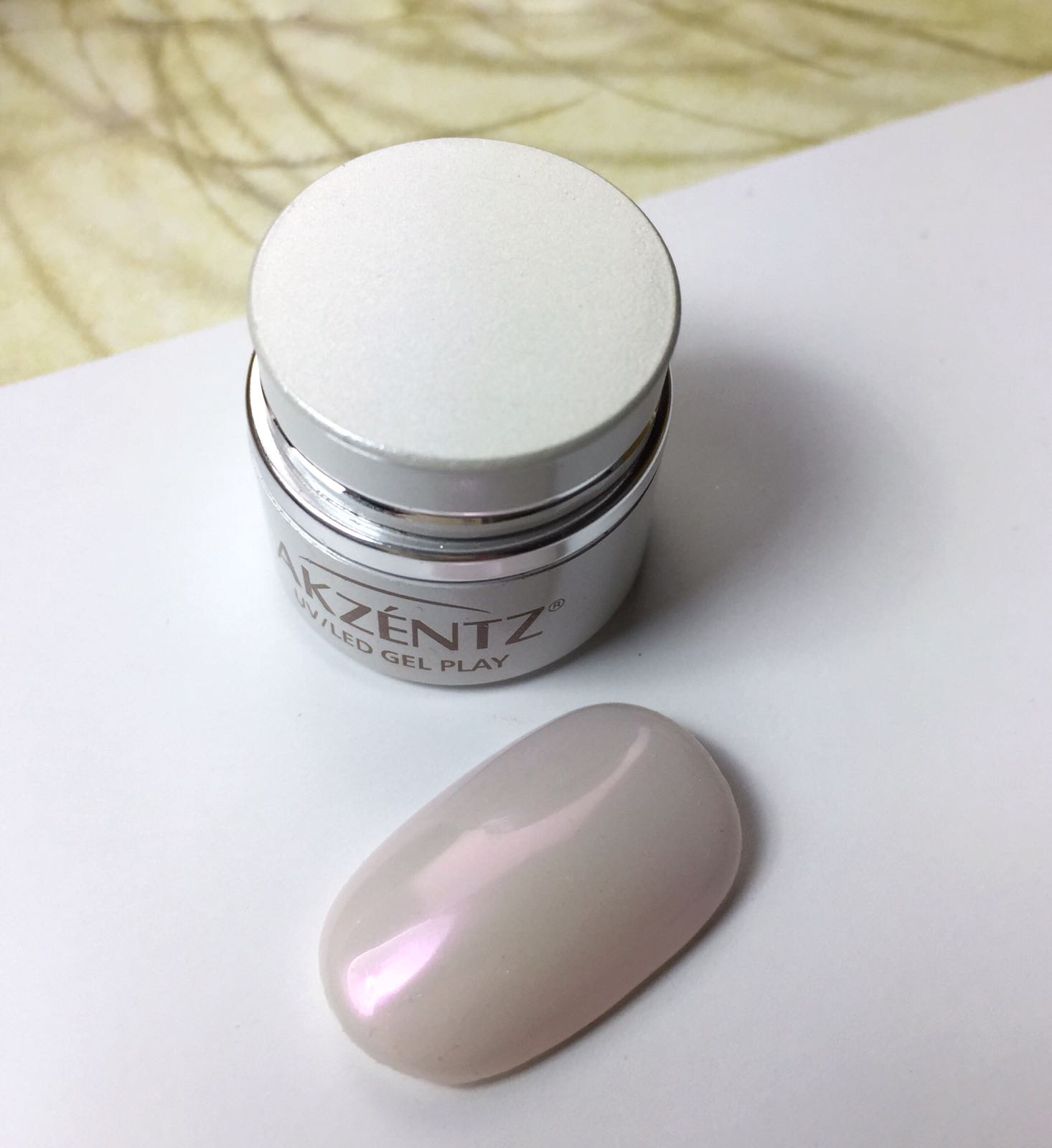 Akzéntz Pearlescent Powder Single Amethyst